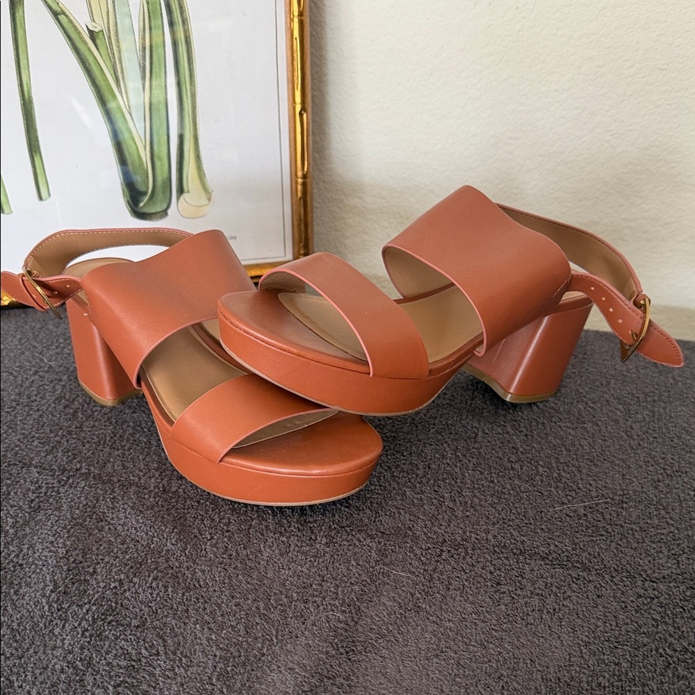 AEROSOLES Women's Brown Platform Sandals